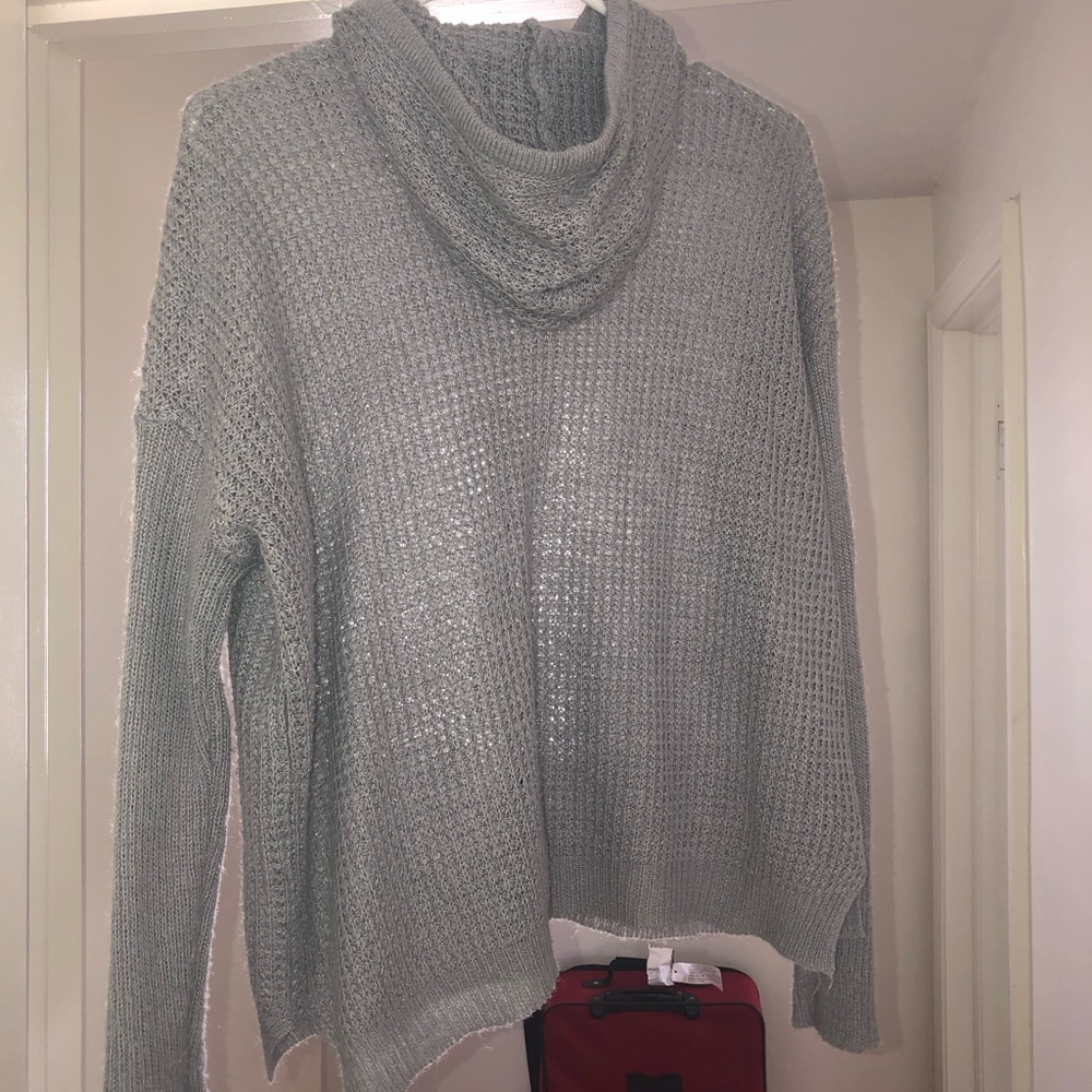 Grey sweatshirt